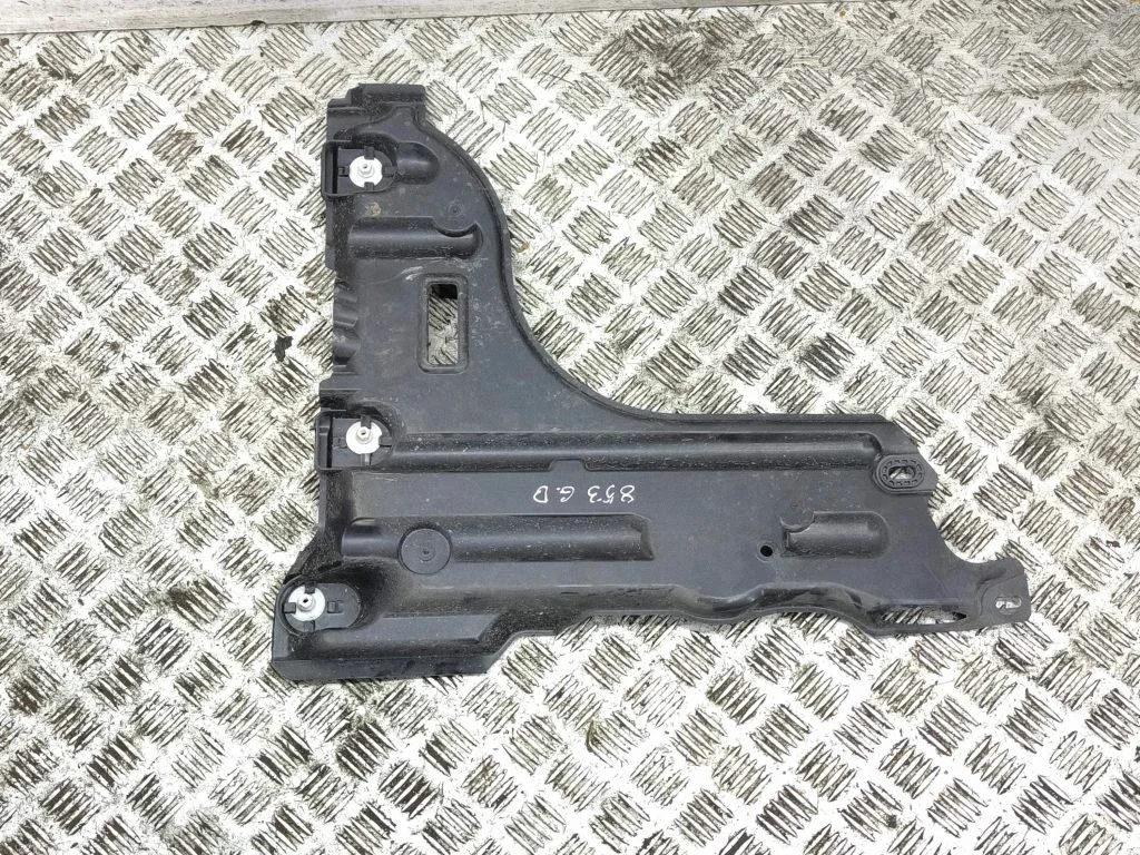 Side bottom protection – right