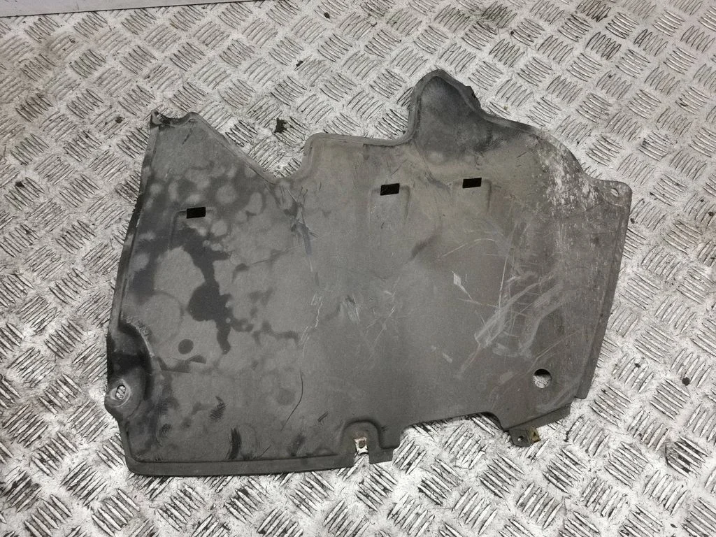 Side bottom protection 8W0825217A