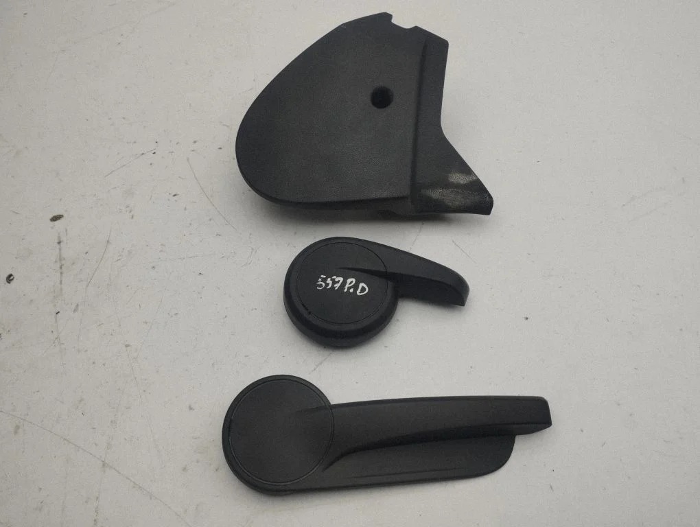 Seat adjustment handle 13257192