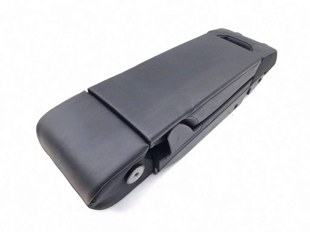 Rear seat armrest – centre