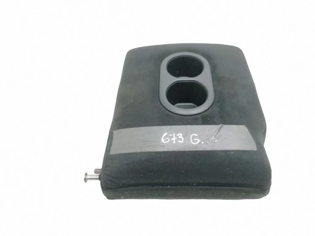Rear seat armrest – Honda CR-V (2013-2016)