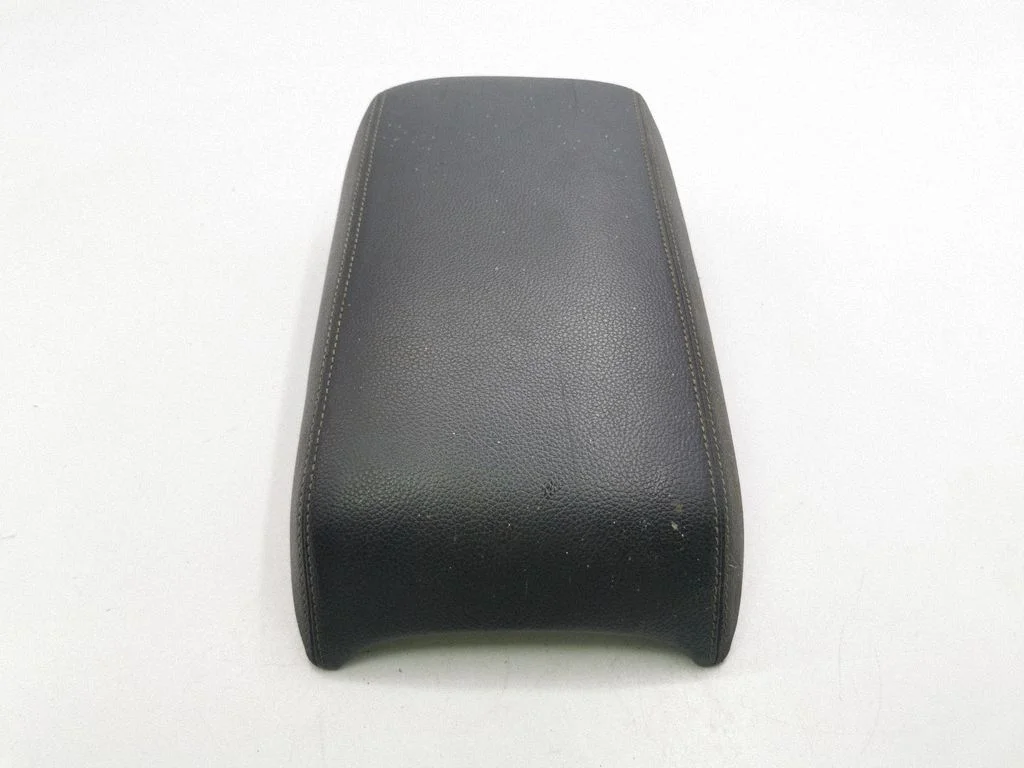 Rear seat armrest 1119488