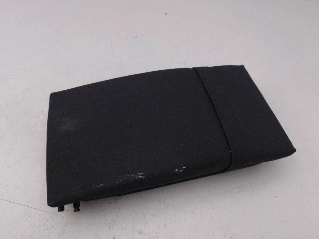 Rear seat armrest – Mercedes-Benz C-Class AMG W204 (2007-2014)