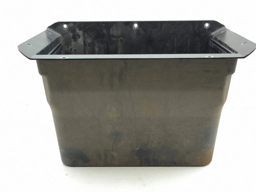 Front trunk storage compartment