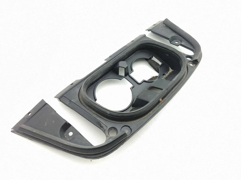 Electric car charge socket cover – Nissan Leaf II (ZE1) (2017-2025)
