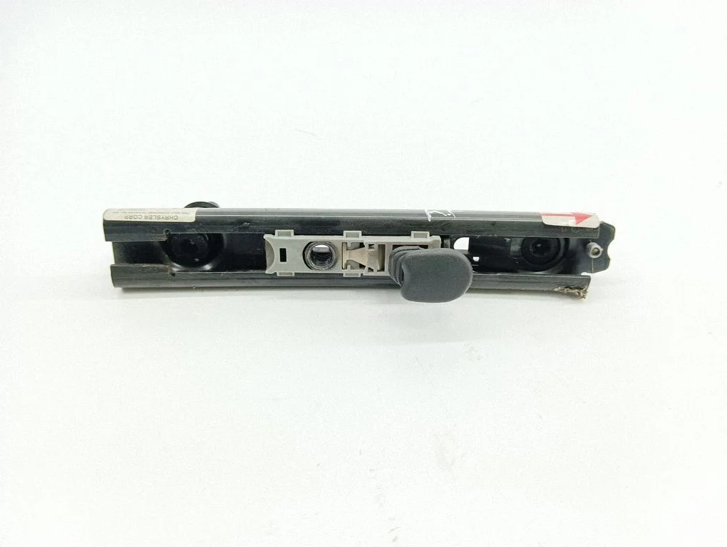 Seat belt adjustment rail – Chrysler Voyager (1996-2001)
