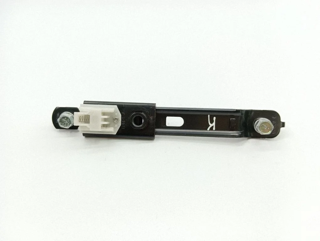 Seat belt adjustment rail 63020B