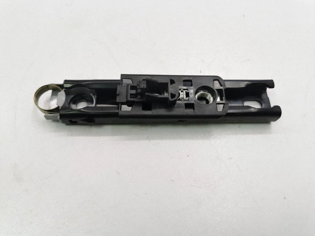 Seat belt adjustment rail A2518600388
