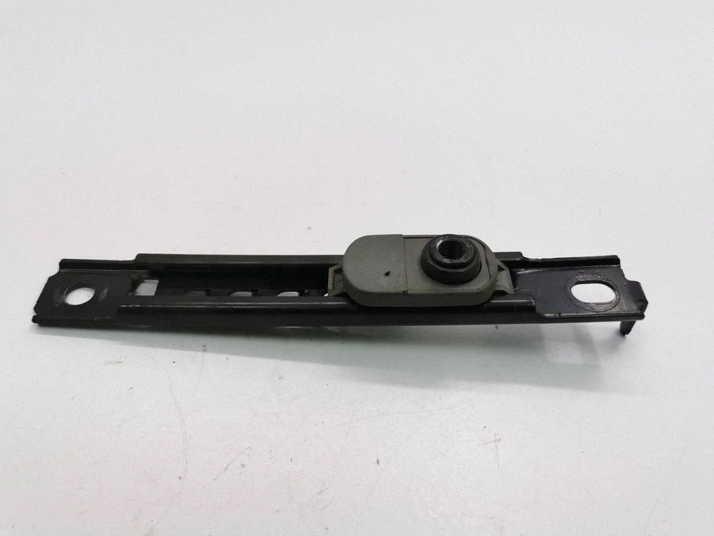 Seat belt adjustment rail 1CA4614532