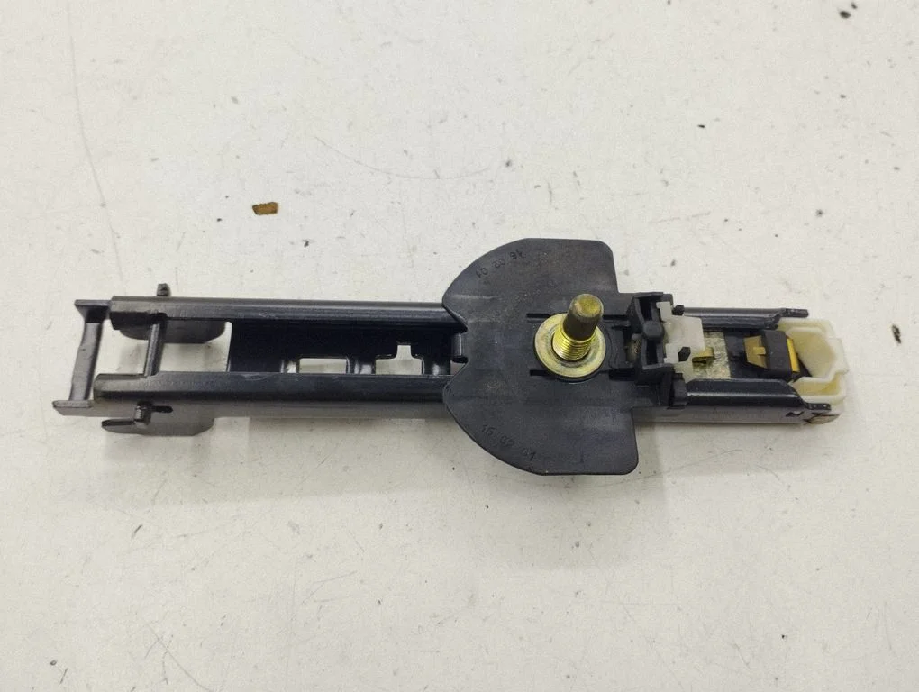 Seat belt adjustment rail 4A0857833D