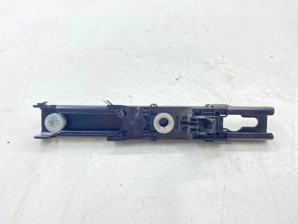 Seat belt adjustment rail 9683636180