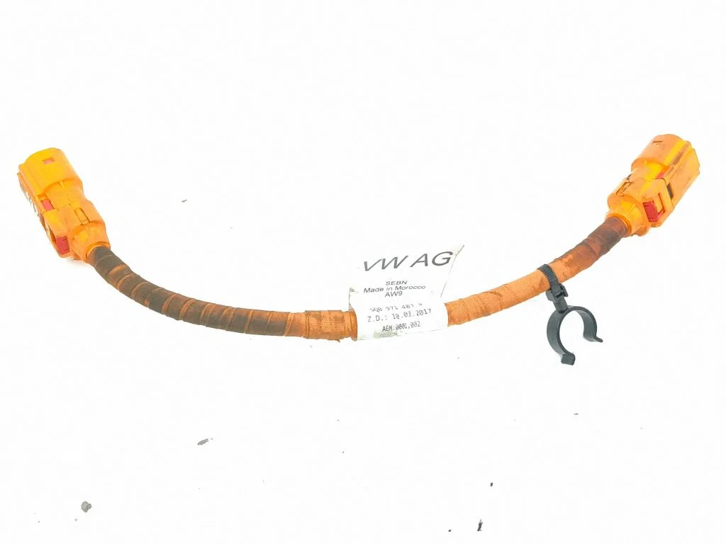 Przewód wysokiego napięcia 5Q971483B