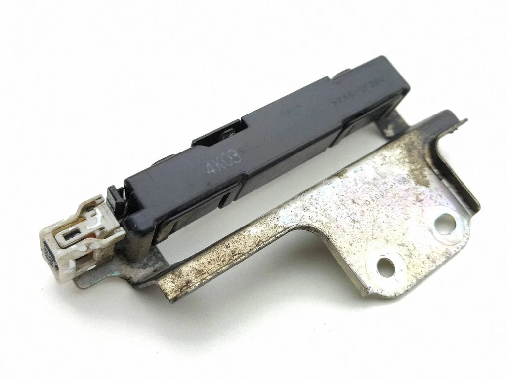 Keyless system antenna – rear
