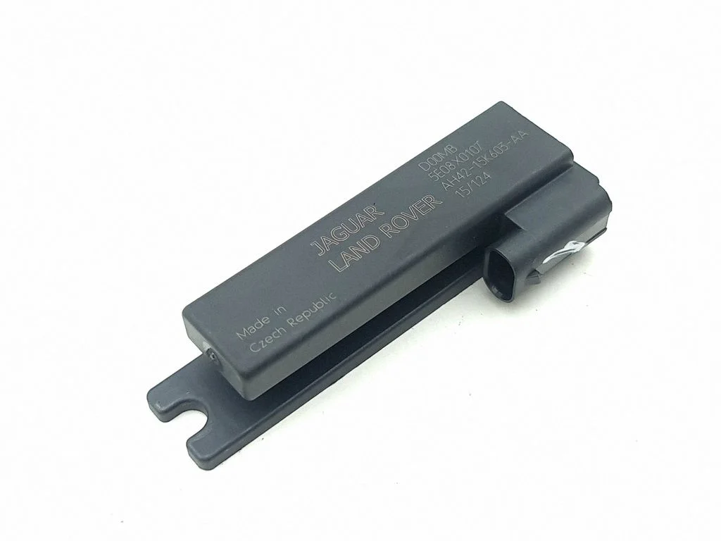 Keyless system antenna – Jaguar XE (2015-)