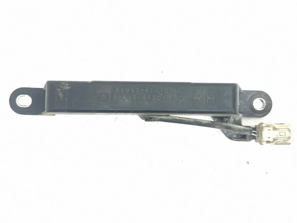 Antena systemu bezkluczykowego 8999741010