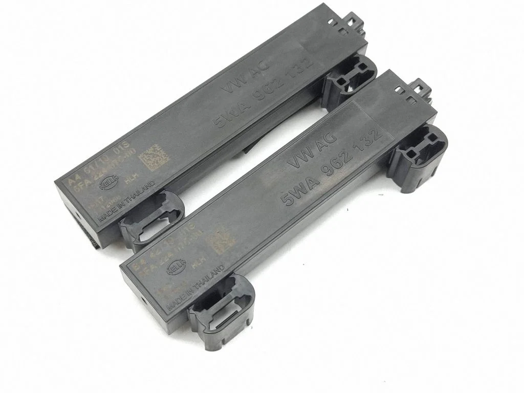 Keyless system antenna 5WA962132