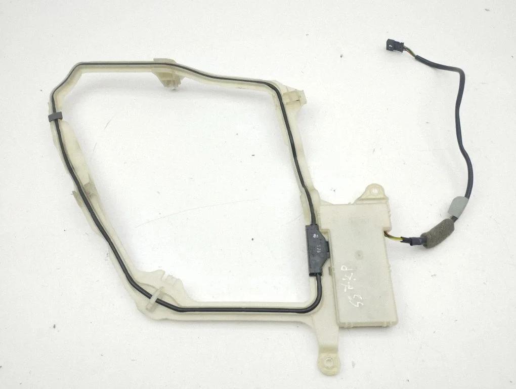 Keyless system antenna A2208200175