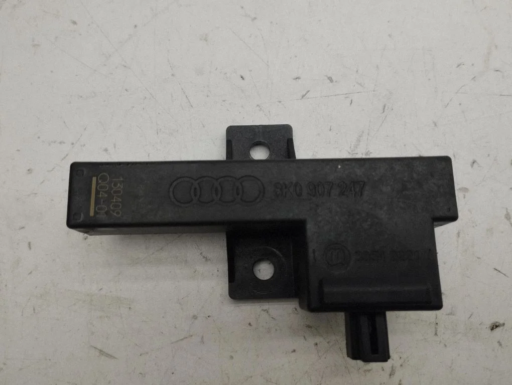 Keyless system antenna 8K0907247