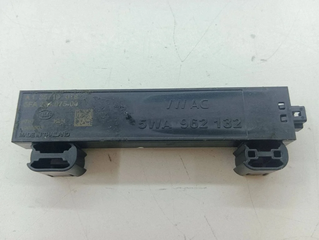 Antena systemu bezkluczykowego – Volkswagen e-Golf (2014-)