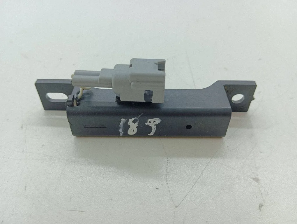 Keyless system antenna