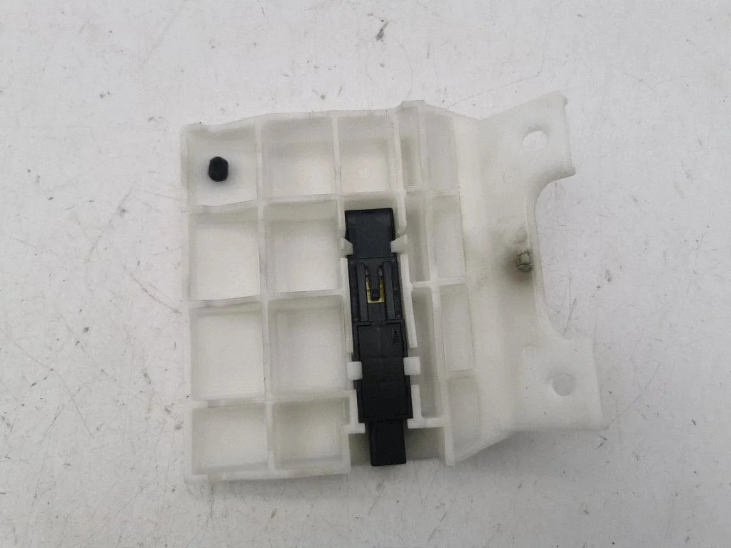 Keyless system antenna – rear