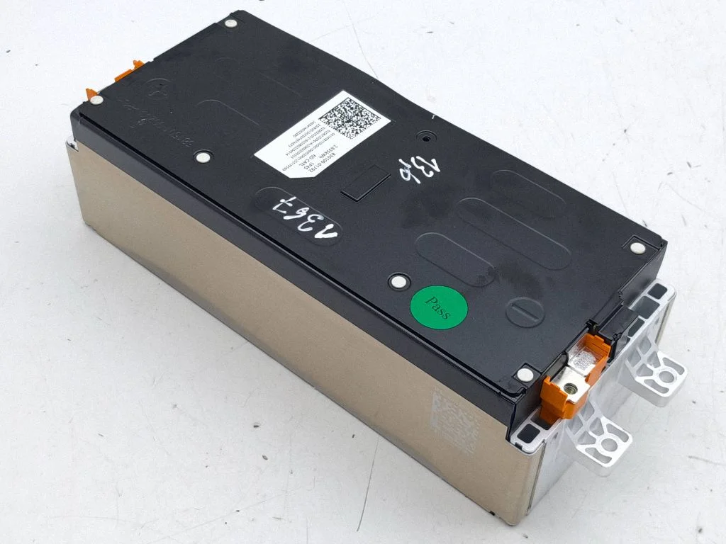 Hübriid-/elektriauto akuelement 83010001792