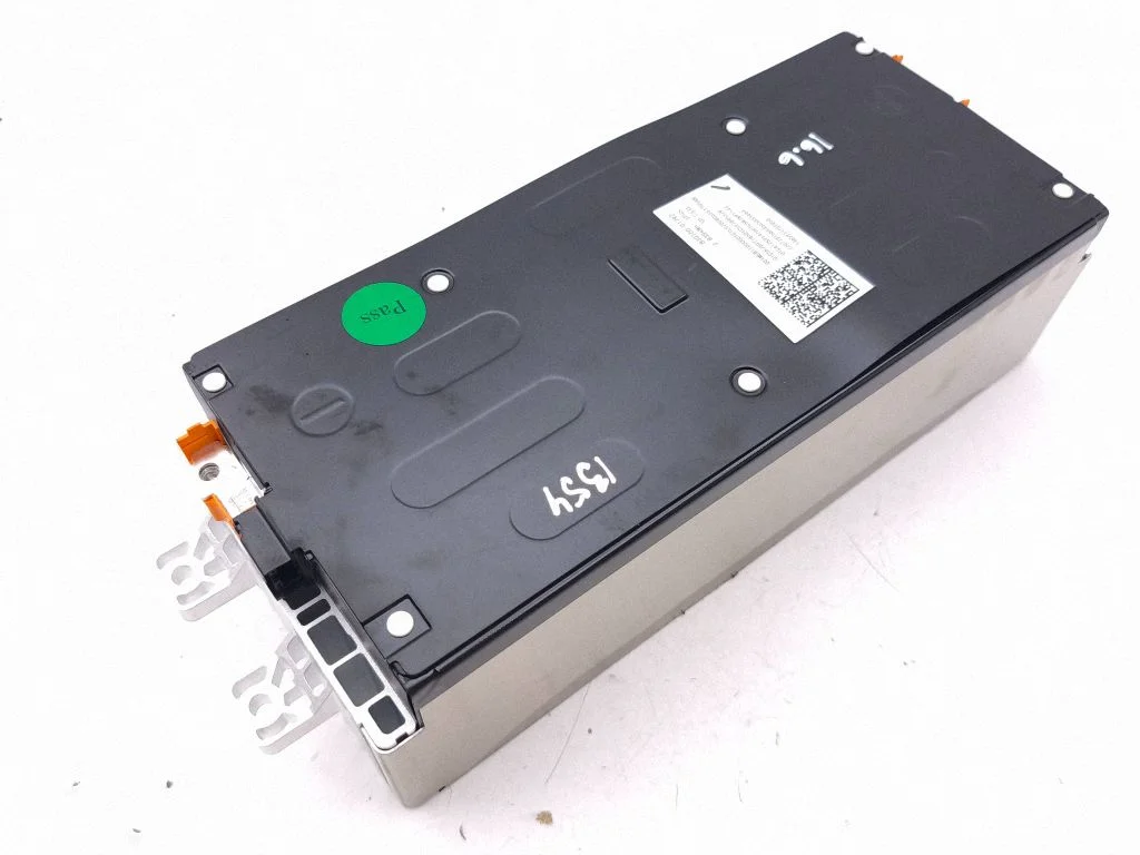 Hübriid-/elektriauto akuelement 83010001792