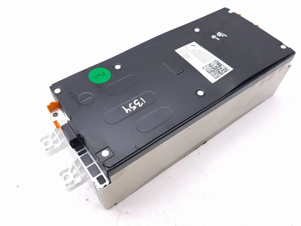 Hübriid-/elektriauto akuelement 83010001792