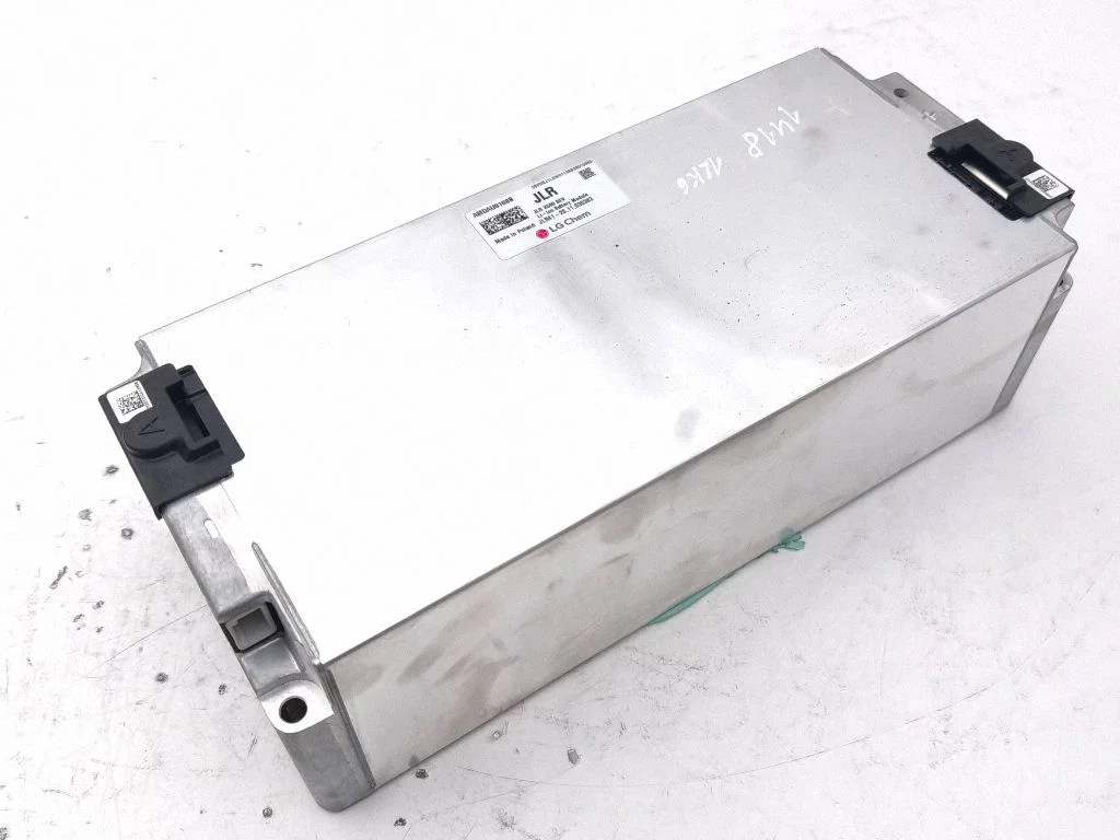Hübriid-/elektriauto akuelement AMDAU0168B