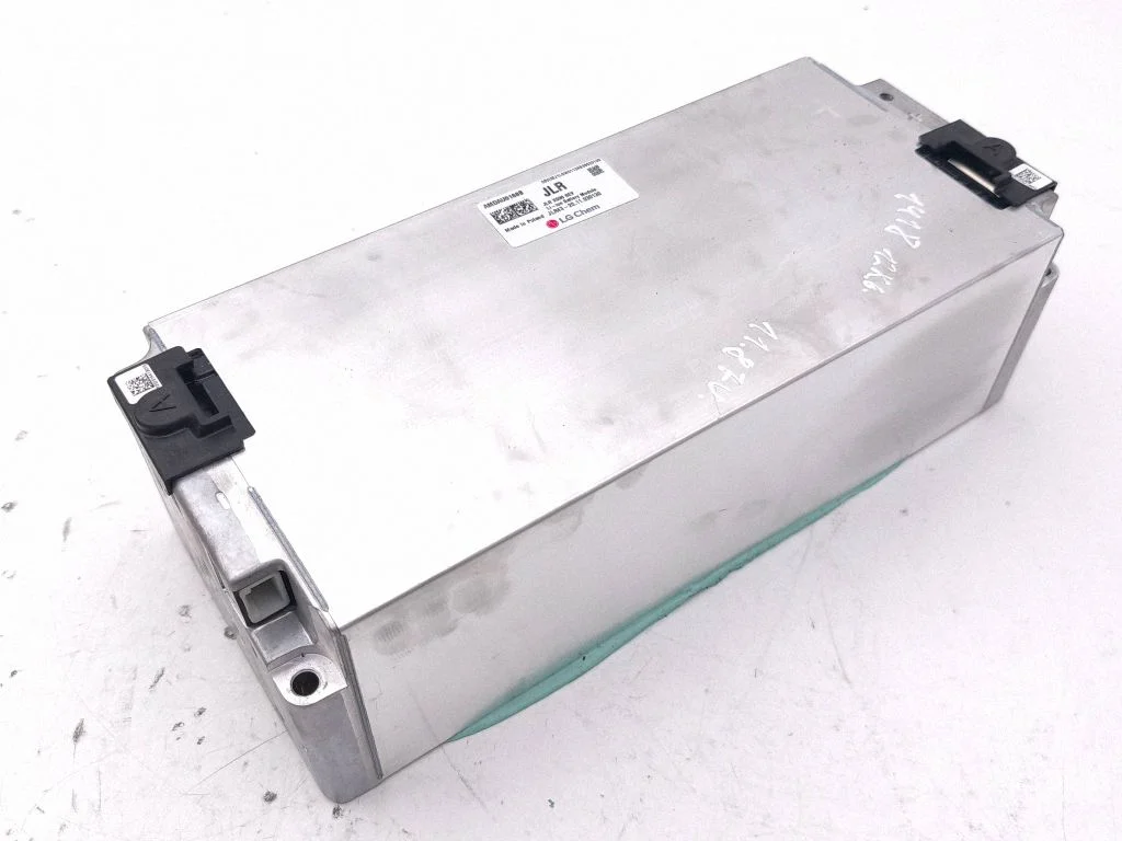 Hübriid-/elektriauto akuelement AMDAU0168B