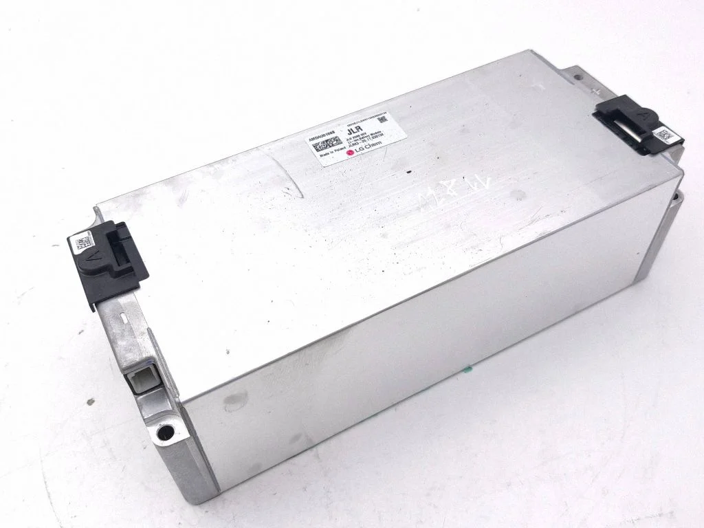Hübriid-/elektriauto akuelement AMDAU0168B