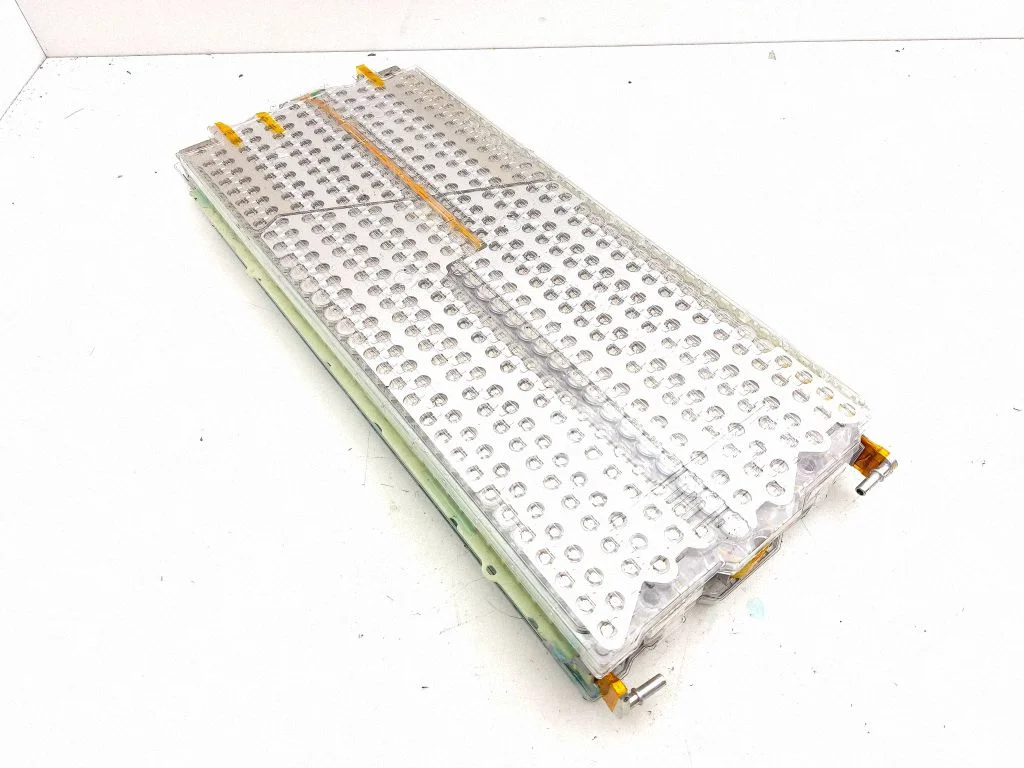 Ogniwo baterii hybrydy / auta elektrycznego 104655380