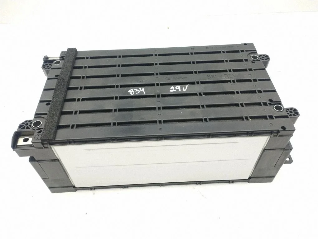 Hübriid-/elektriauto akuelement MHU00162AD