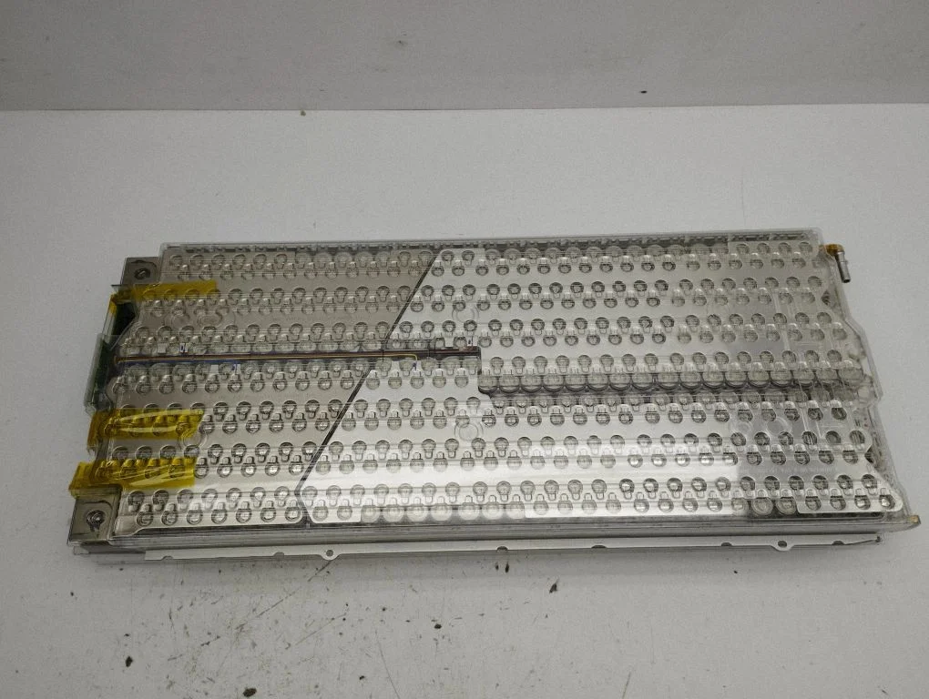 Hübriid-/elektriauto akuelement 100931200E