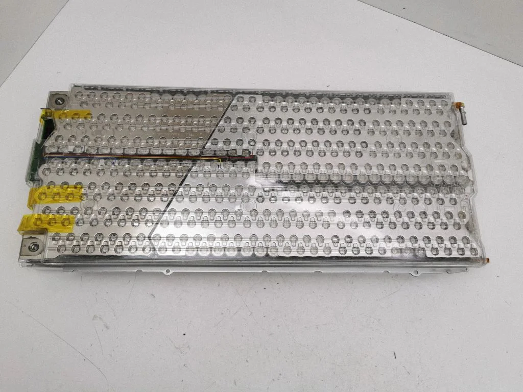 Hübriid-/elektriauto akuelement 100931200E