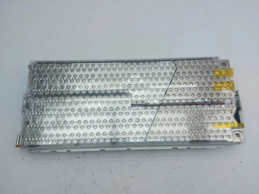 Hübriid-/elektriauto akuelement – Tesla Model S (2012-)