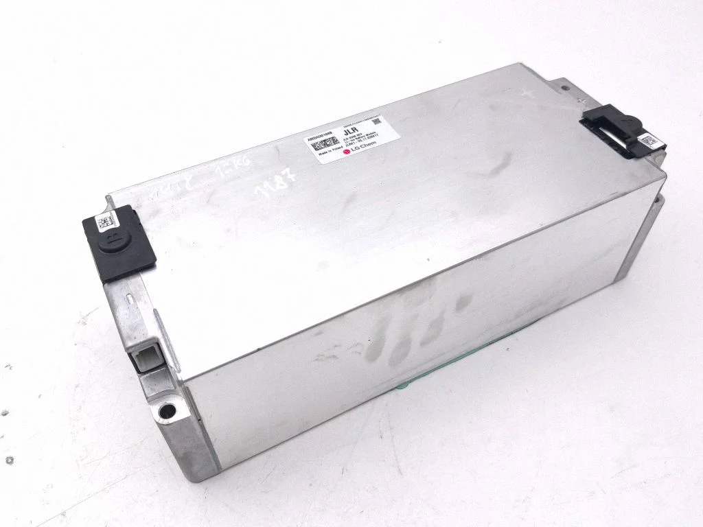 Hübriid-/elektriauto akuelement AMDAU0168B