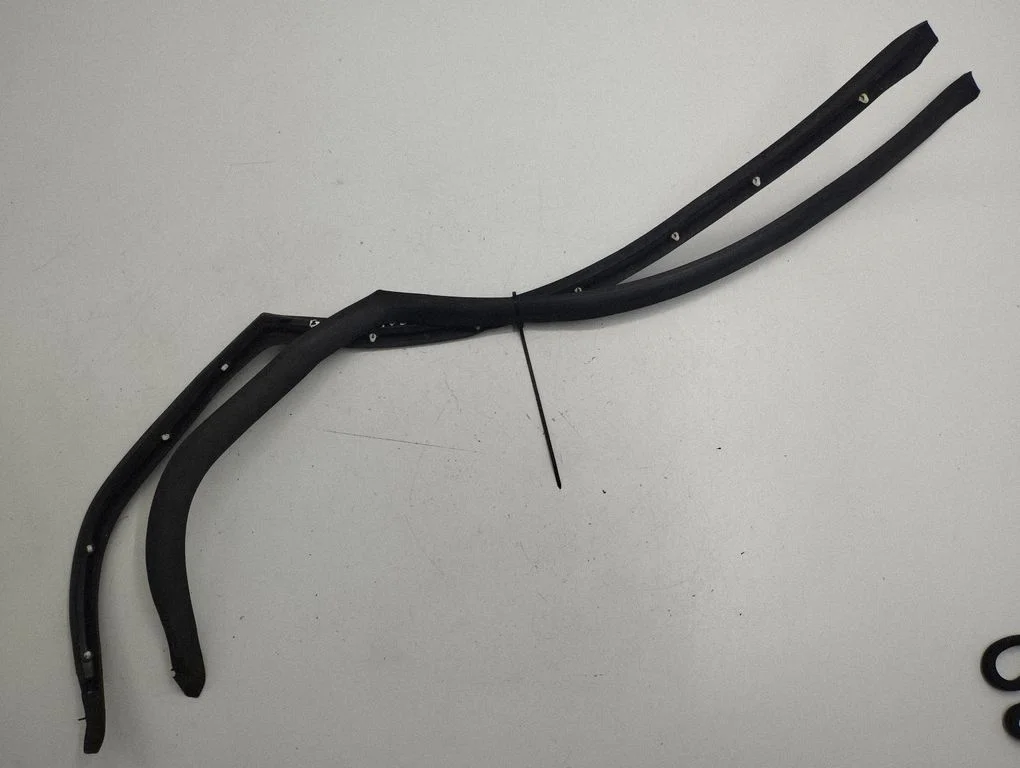 Rear glass trim