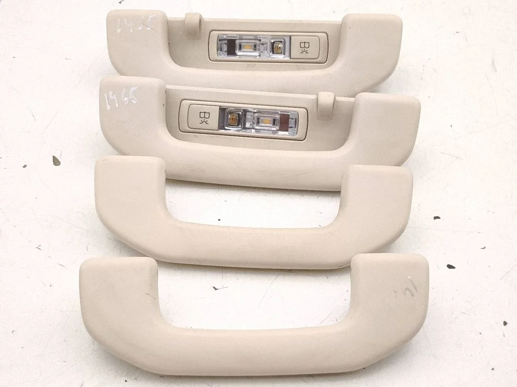 A set of handles for the ceiling – Mercedes-Benz GLC-Class C253 (2016-)