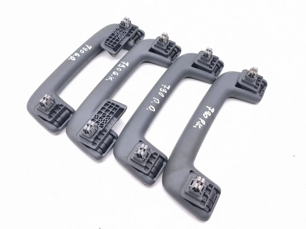 A set of handles for the ceiling – Audi A3 8Y (2020-)
