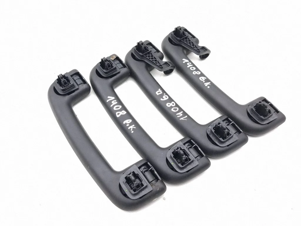 A set of handles for the ceiling – Renault Arkana (2019-)