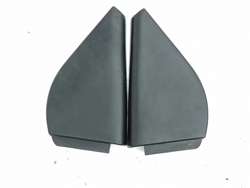 Rear glass trim 91ABA254K07AE – Ford Orion (1991-1993)