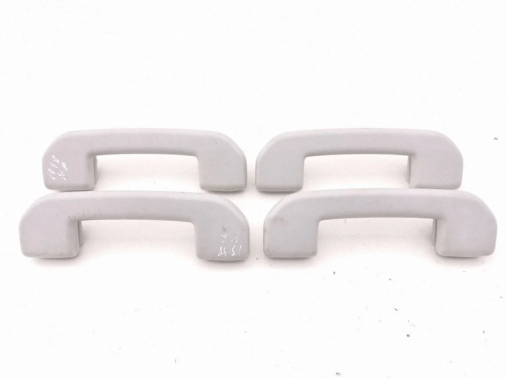 A set of handles for the ceiling – Peugeot 308 (2021-)
