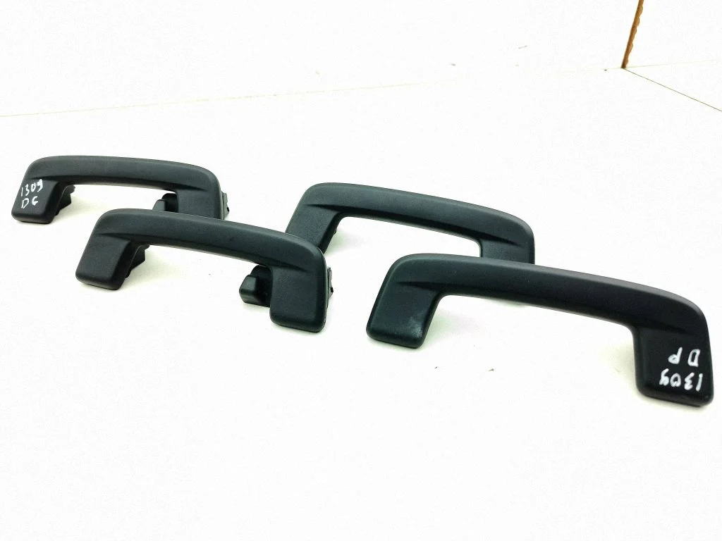 A set of handles for the ceiling 10A857643A