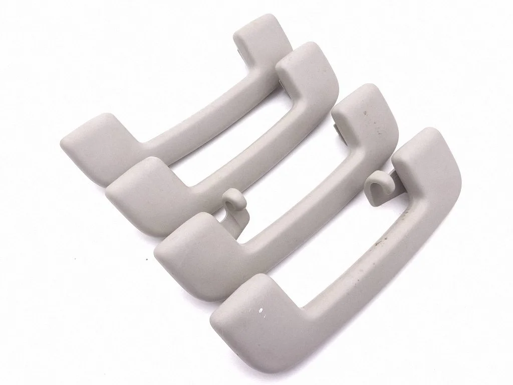 A set of handles for the ceiling – Nissan Qashqai J12 (2021-)