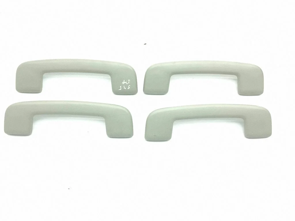 A set of handles for the ceiling – Nissan Qashqai J12 (2021-)