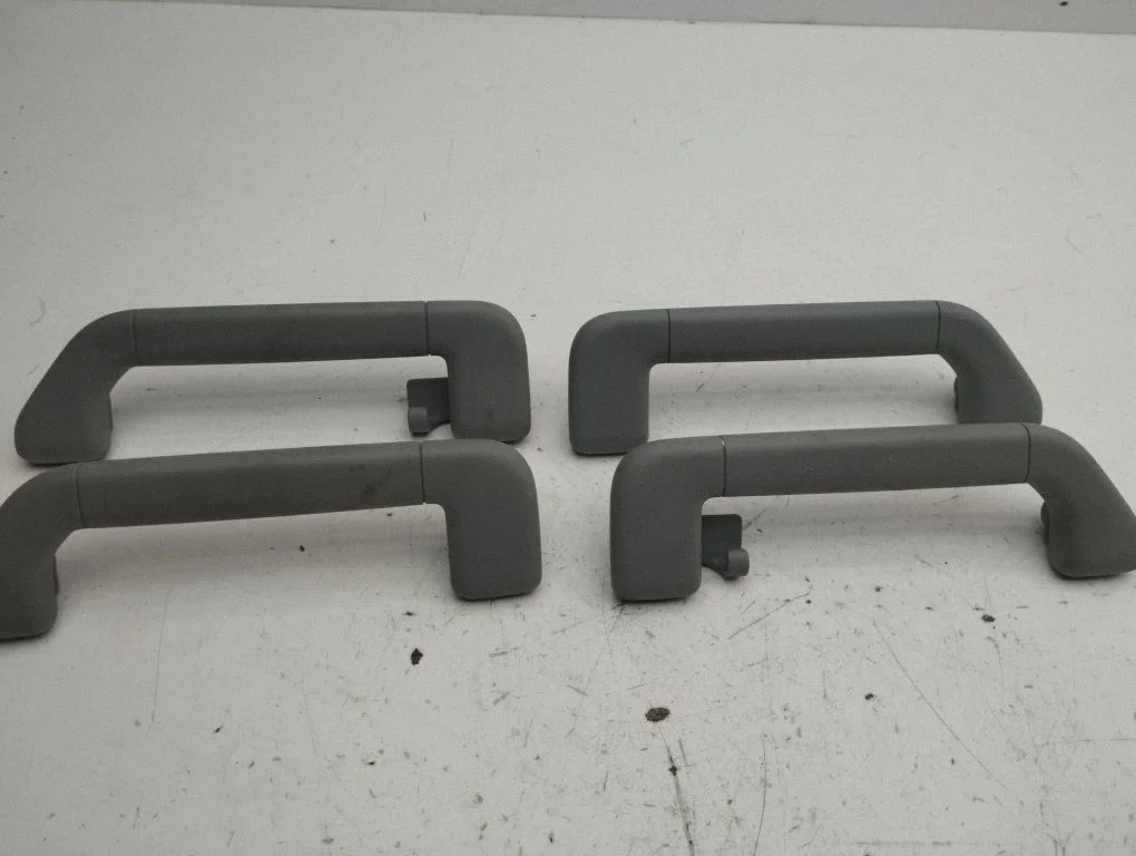 A set of handles for the ceiling – Porsche Cayenne (9PA) (2002-2010)