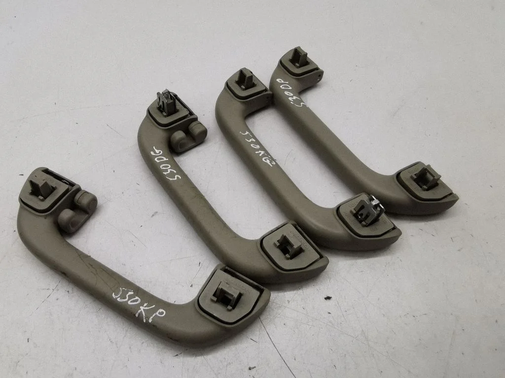 A set of handles for the ceiling – Honda Accord (2008-2016)