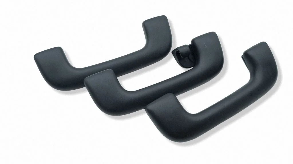 A set of handles for the ceiling 85342M0300