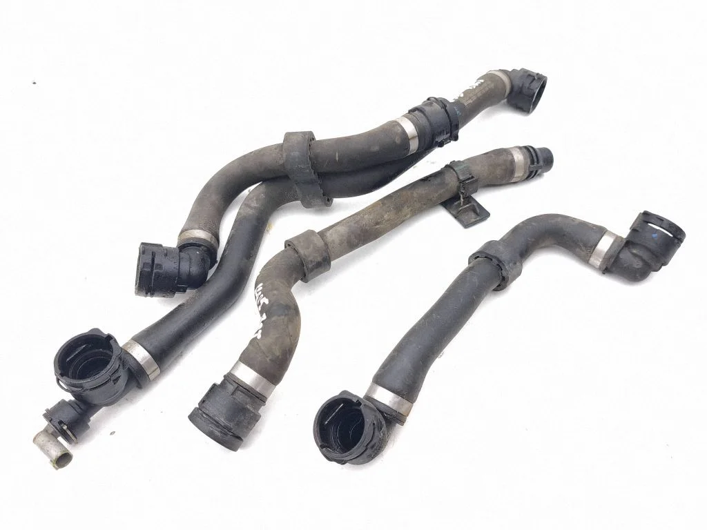 Hybrid/electric vehicle battery cooling hoses/tubes A2965011100